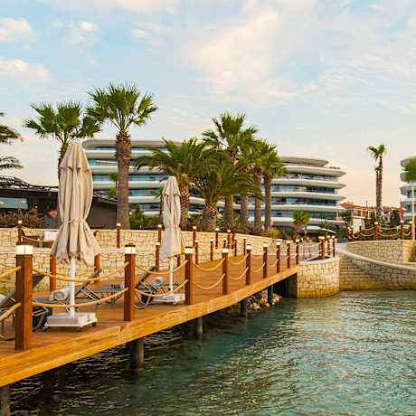 Reges a Luxury Collection Resort & Spa